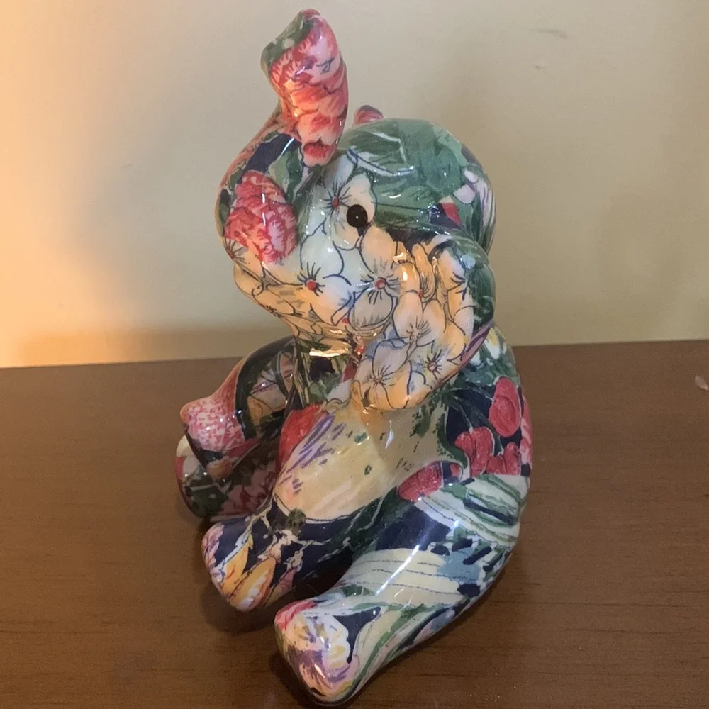 Floral sitting up elephant trunk up porcelain figurine - Picture 3 of 7